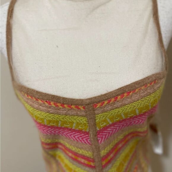 NWT Anthropologie Cashmere sweater tank size M
Retail $158
100% cashmere - Picture 7 of 9